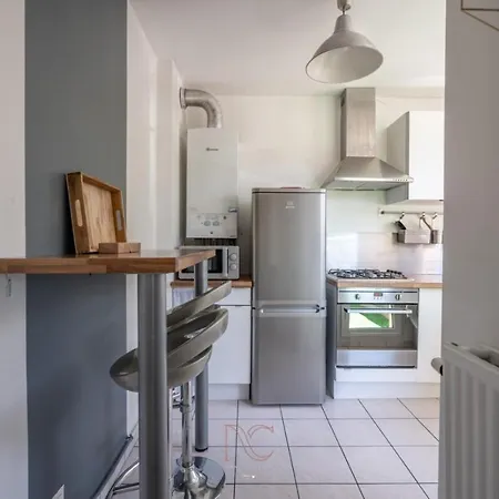 Castle 1 Bedroomed * Bussy-Saint-Georges